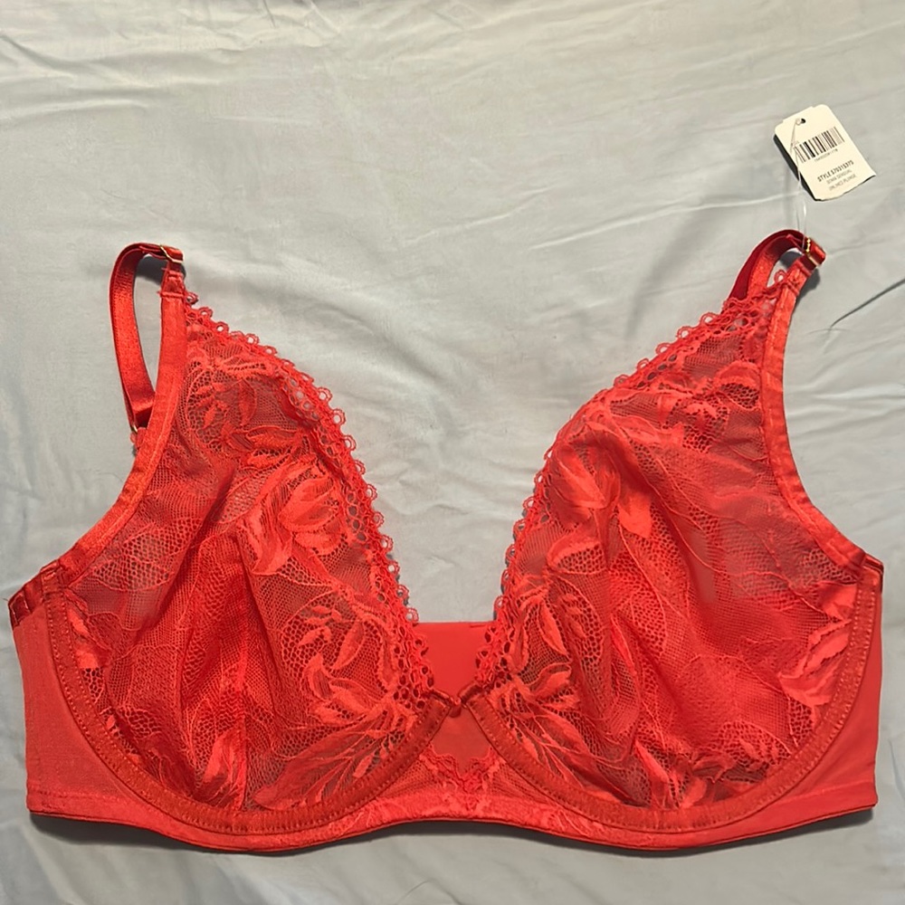 Soma 36DDD Sensual Unlined Plunge Bra
